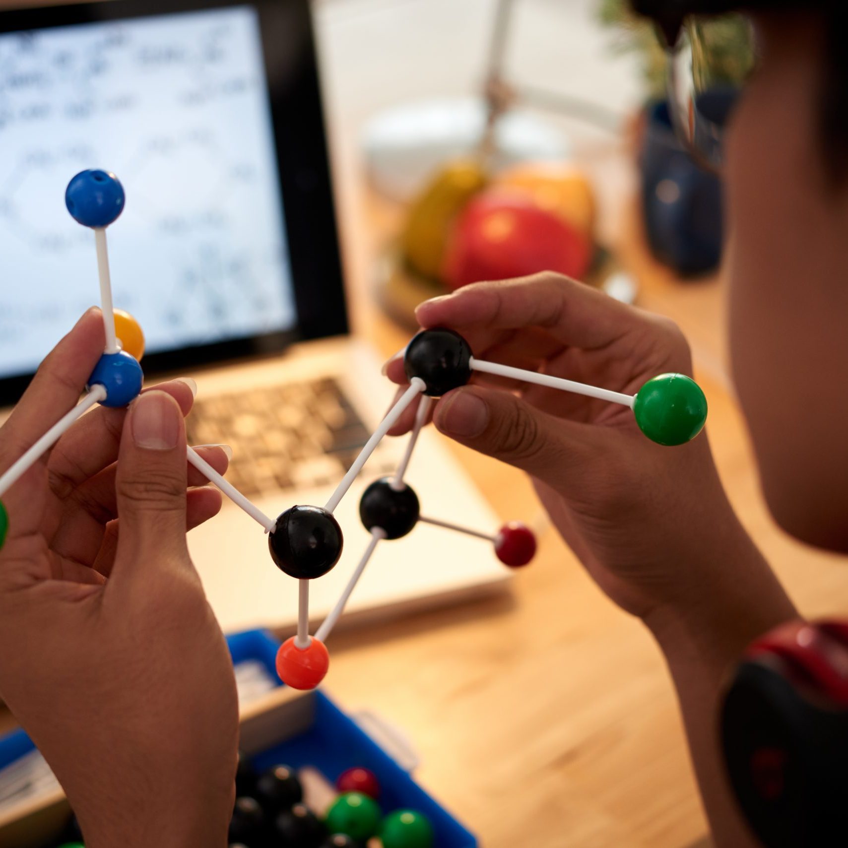 Examining molecular model
